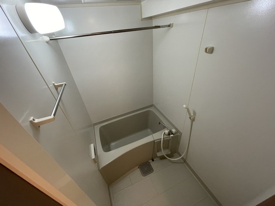 コンフォール空港通り