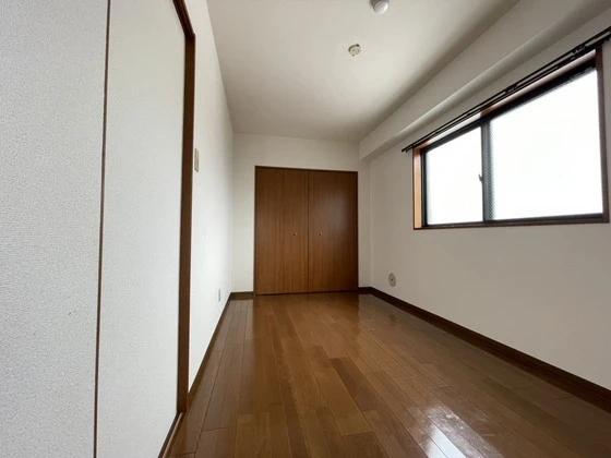 コンフォール空港通り