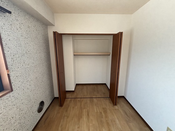 コンフォール空港通り