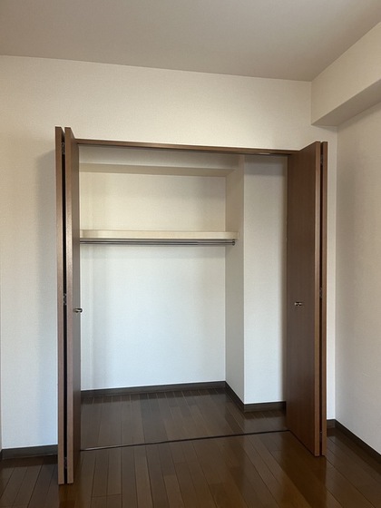 コンフォール空港通り