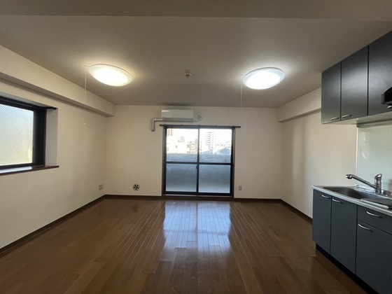 コンフォール空港通り