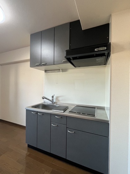 コンフォール空港通り