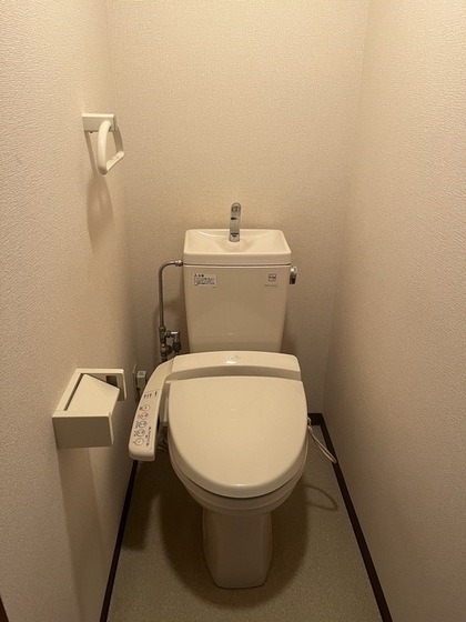 コンフォール空港通り