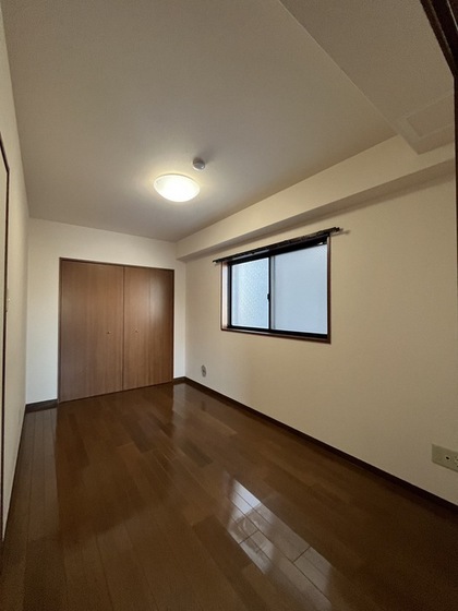 コンフォール空港通り