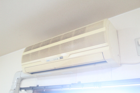 コンフォール空港通り