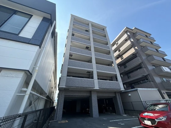 コンフォール空港通り