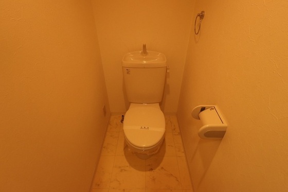 ファミーリエ昭和町