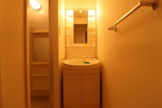 ファミーリエ昭和町