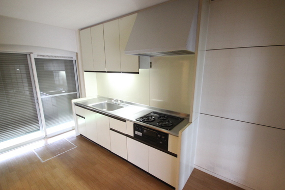 サリアンコート川田