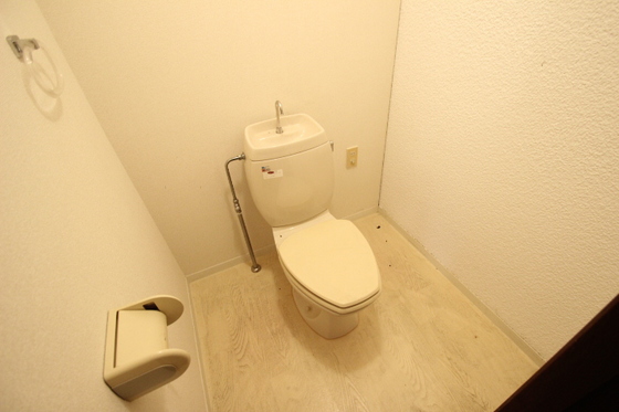 サリアンコート川田