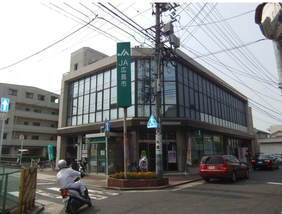 サリアンコート川田