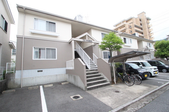 フローラル新庄 B棟