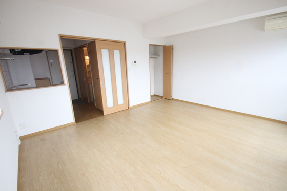 フリージアコート