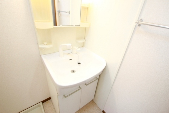 クレストハウス C棟