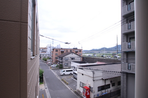 リバーパレス牛田新町