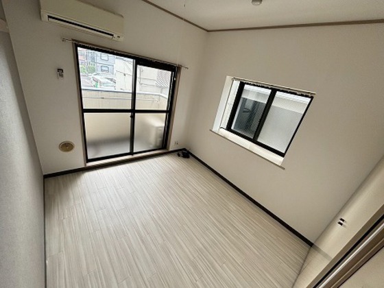 リバーパレス牛田新町