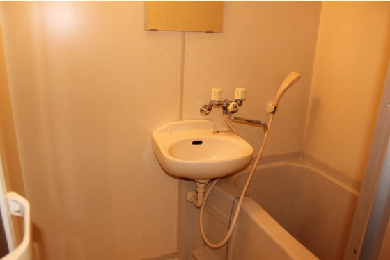 戸坂よつばビル