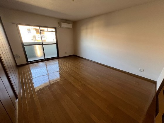 シャトームジカ