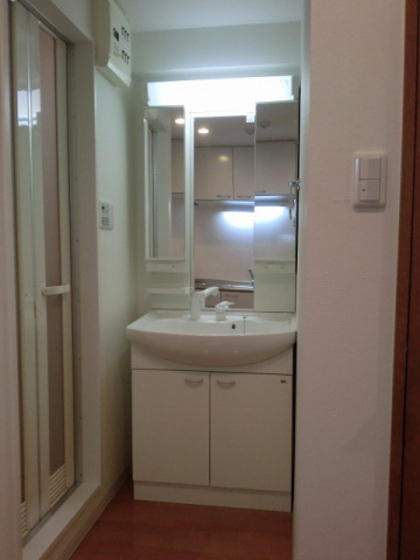 グラビスコート白島