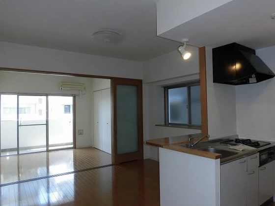 グラビスコート白島