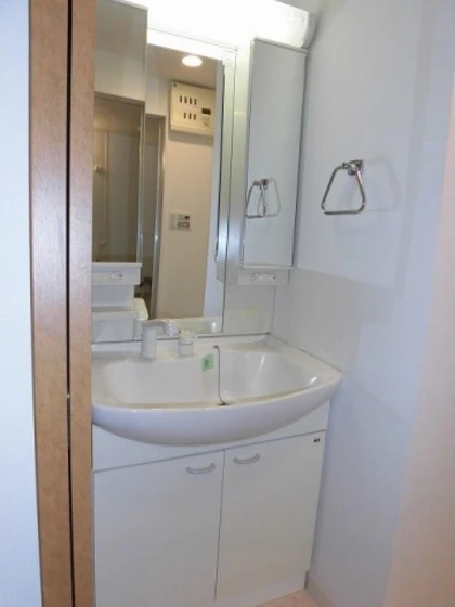 グラビスコート白島