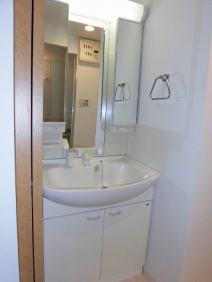 グラビスコート白島