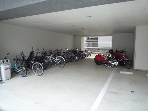 グラビスコート白島