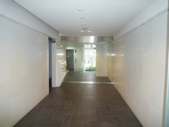 グラビスコート白島