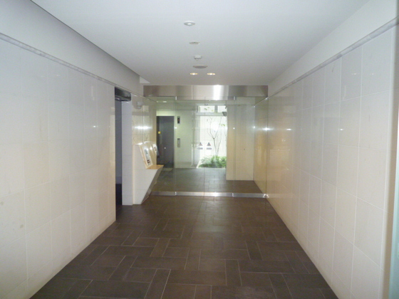 グラビスコート白島