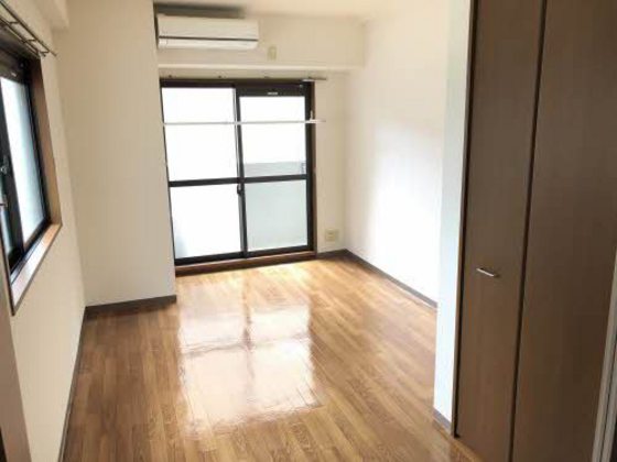 ジョルニ・フェリーチ