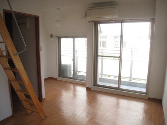 エバーグリーン旭町