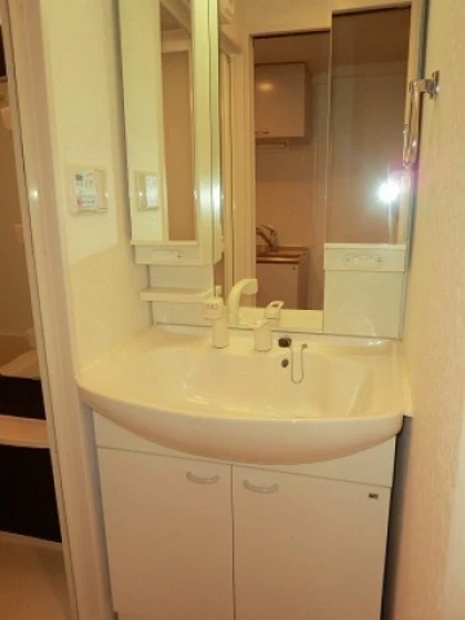 グラビスコート光町