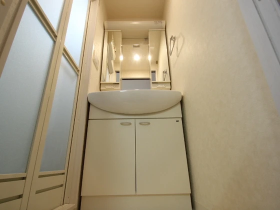 グラビスコート光町