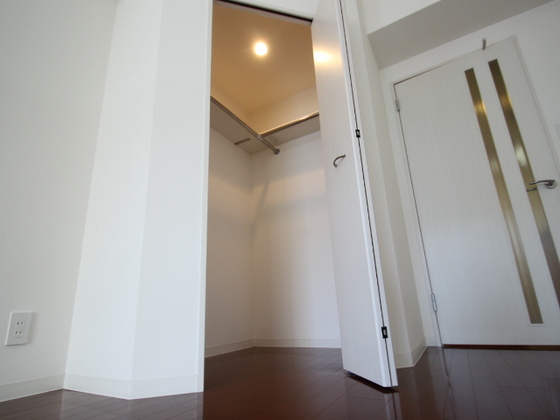 グラビスコート光町