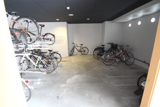 グラビスコート光町