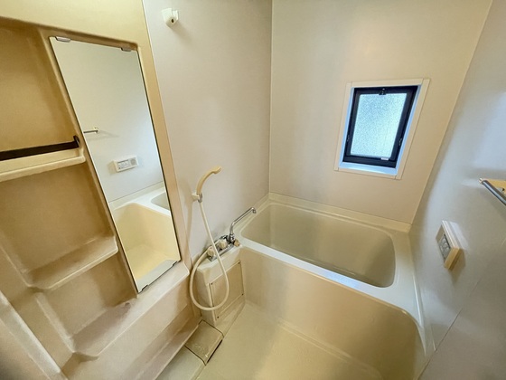 ファミーユ阿品 A棟