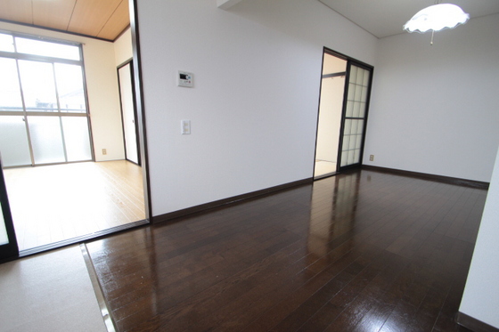 フォーブル川村