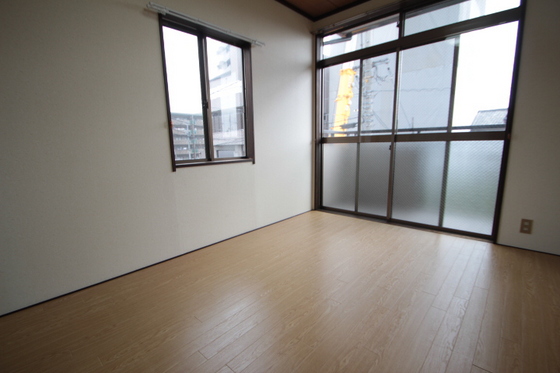 フォーブル川村