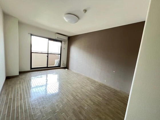 ラフィーネ幟町