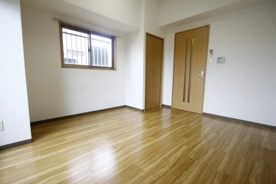 プラージュ村本