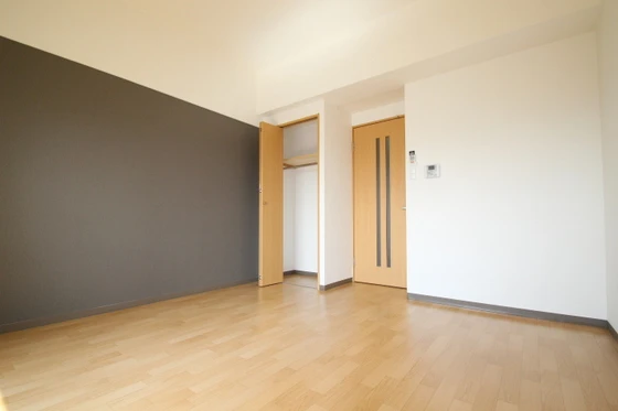 プラージュ村本