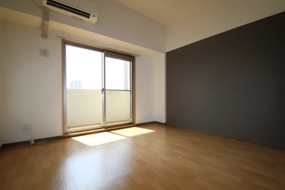 プラージュ村本