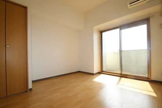 プラージュ村本