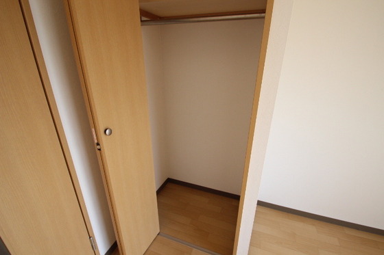 プラージュ村本