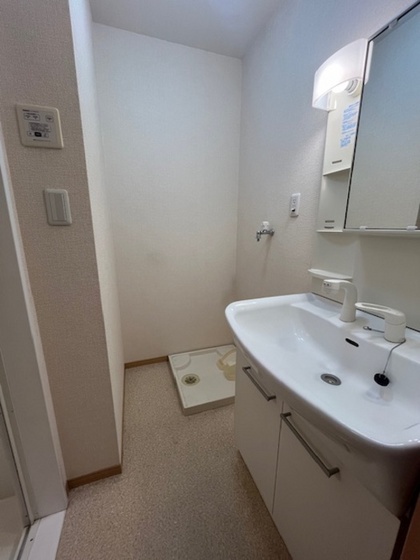 グランモア鶴江