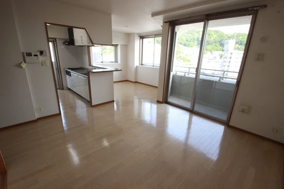 ラフィーヌ牛田本町