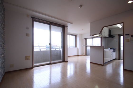 ラフィーヌ牛田本町