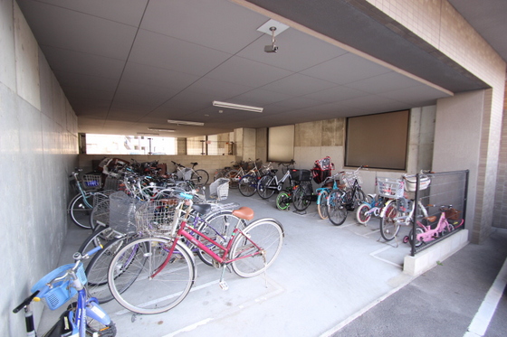 パークヒルズ6番館