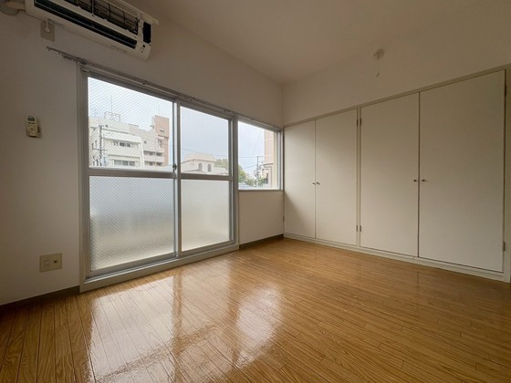 吉田ビル(榎町)