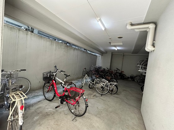 グラビスコート国泰寺